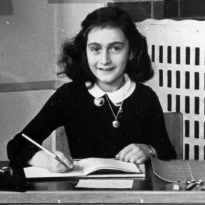 Anne Frank biography in hindi